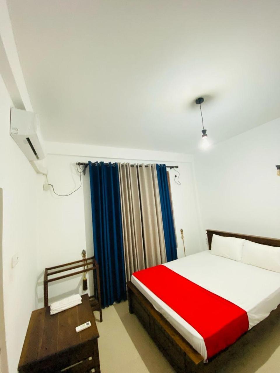 Silverline Guest House Анурадхапура Номер фото